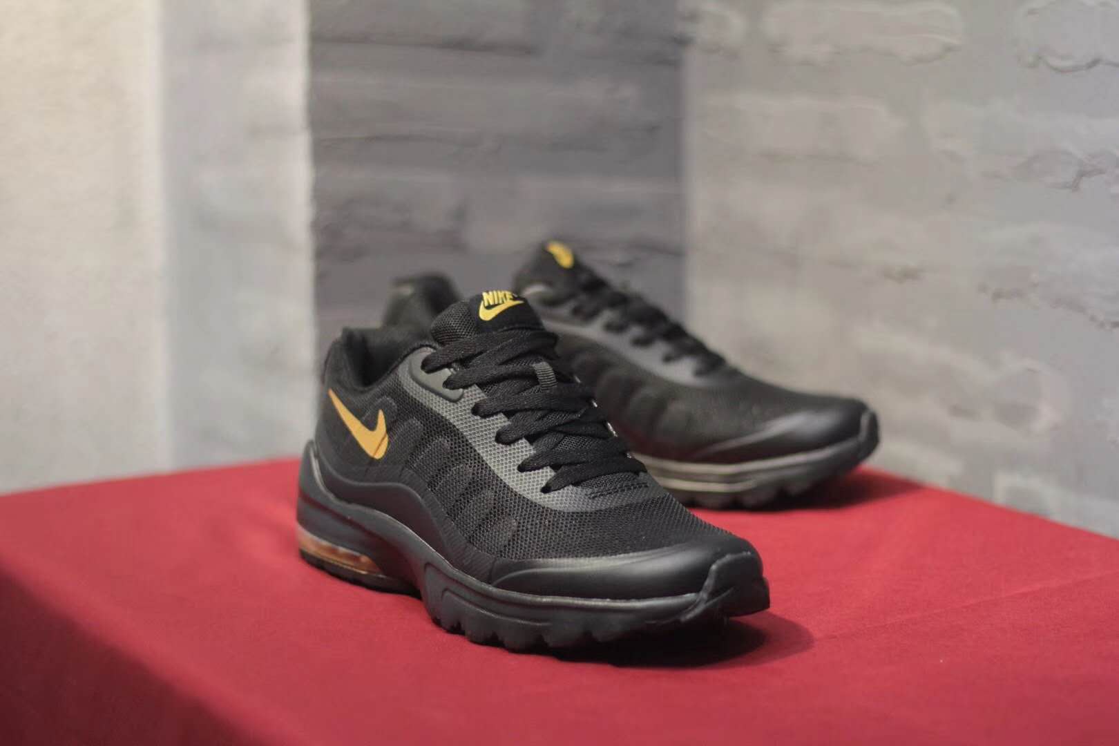 Nike Air Max Invigor Print 95 Black Gold Shoes - Click Image to Close